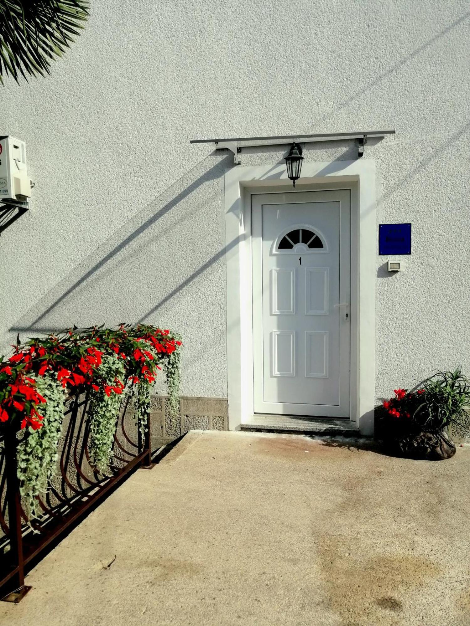 Apartment Sea Garden Ičići Exterior foto