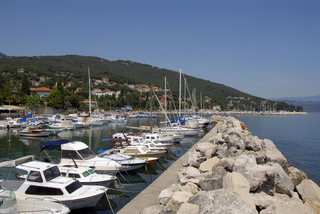 Apartment Sea Garden Ičići Exterior foto